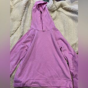 Plain, cute, comfy sweatshirt!